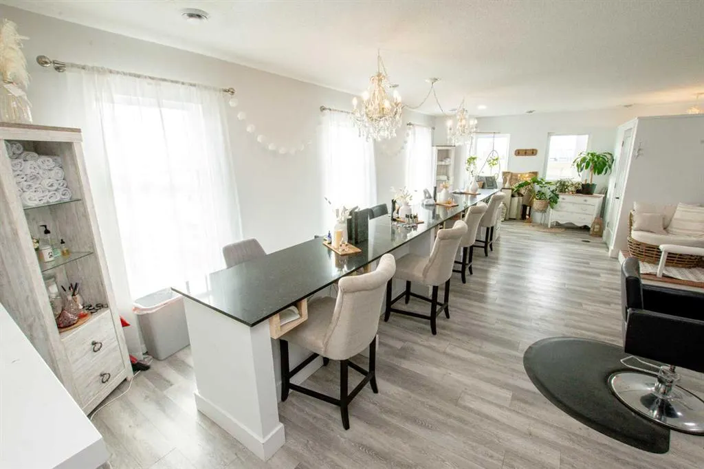 11706 104 Avenue, #201/203