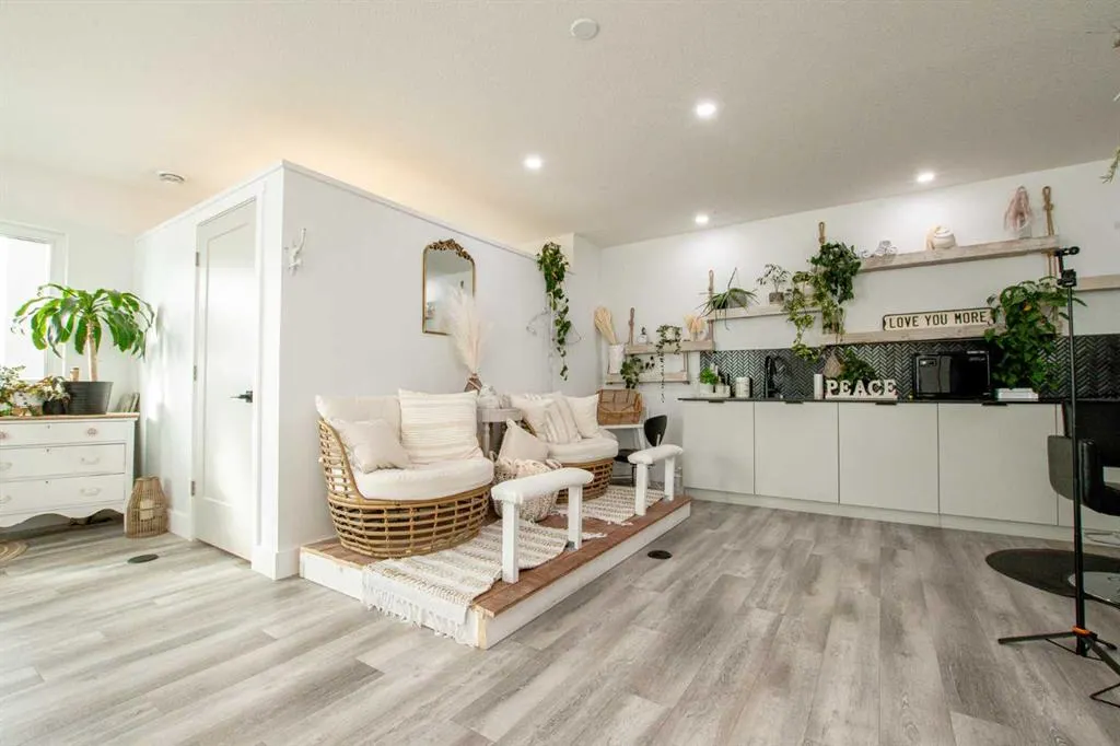 11706 104 Avenue, #201/203