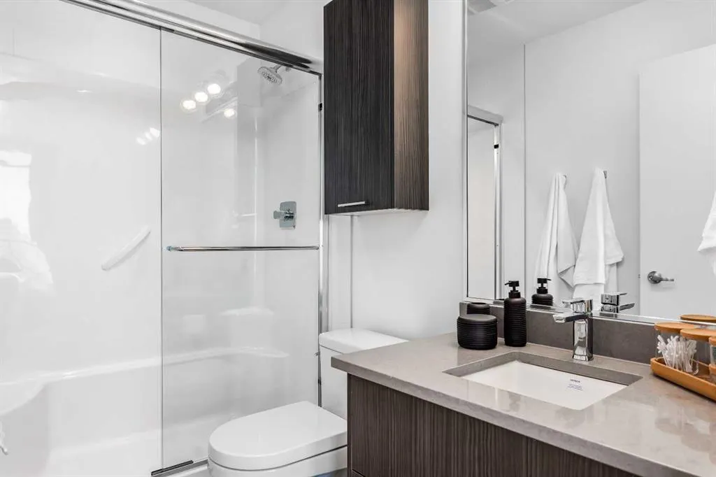 624 8 Avenue SE, #804