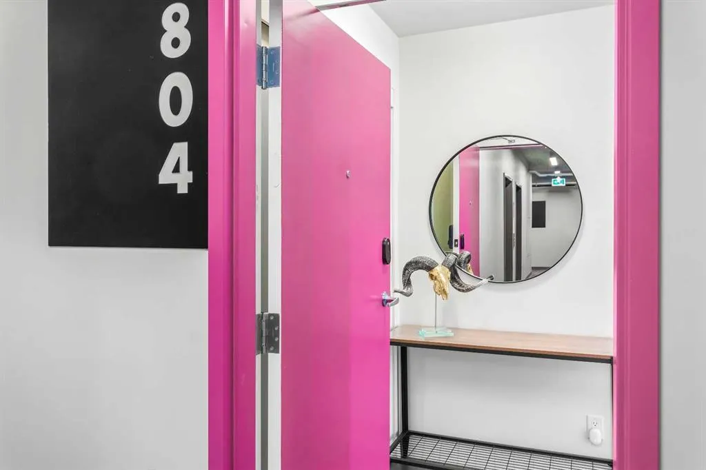 624 8 Avenue SE, #804