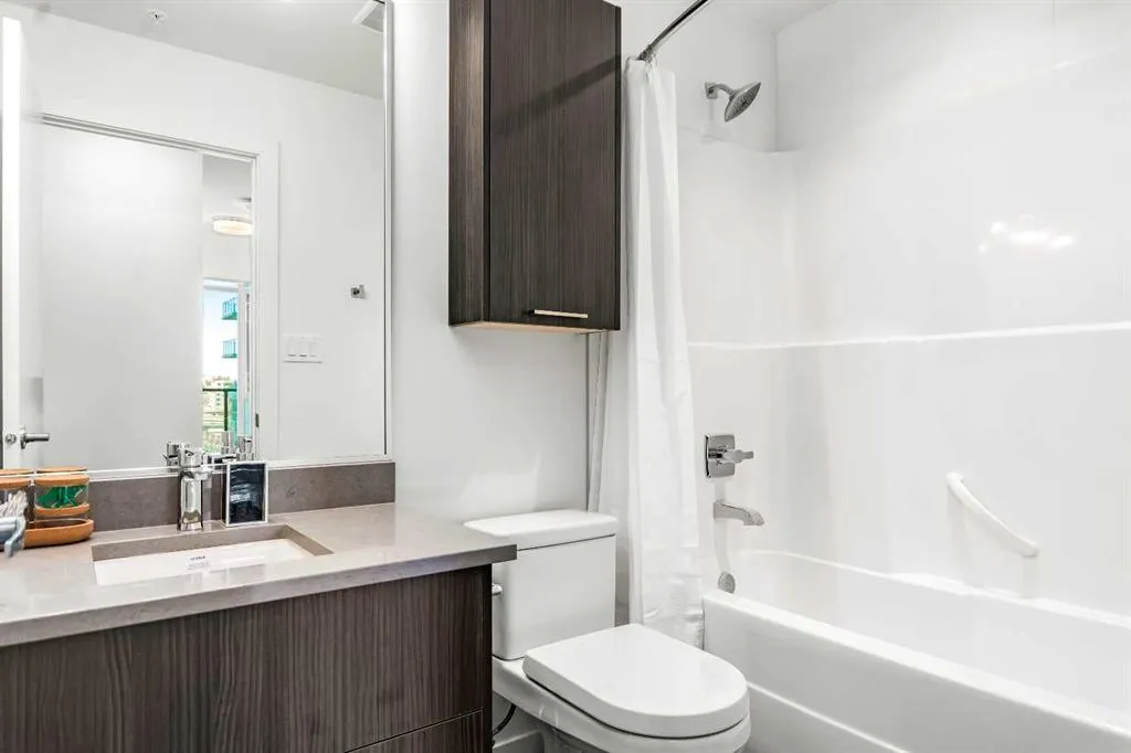 624 8 Avenue SE, #804
