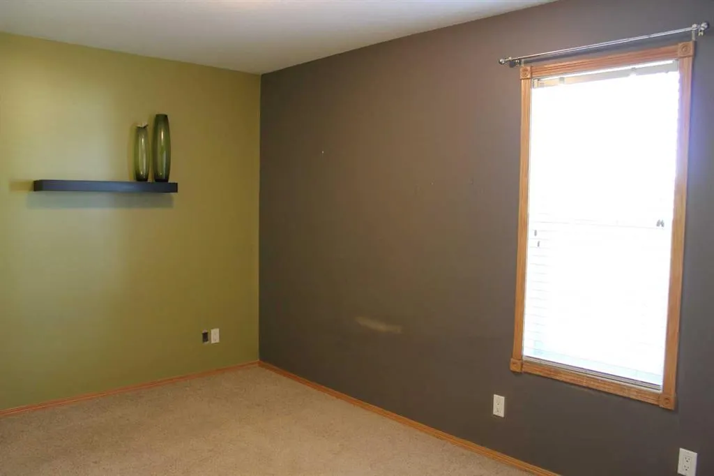 36 Meadowbrook Court