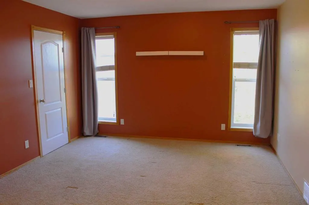 36 Meadowbrook Court