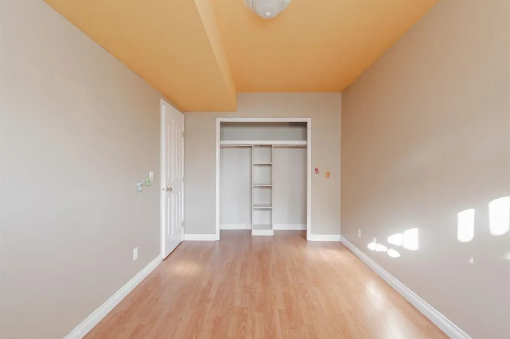169 St. Laurent Way