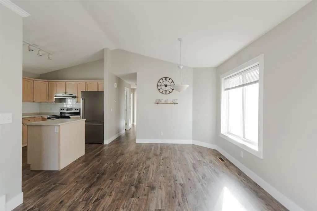 169 St. Laurent Way