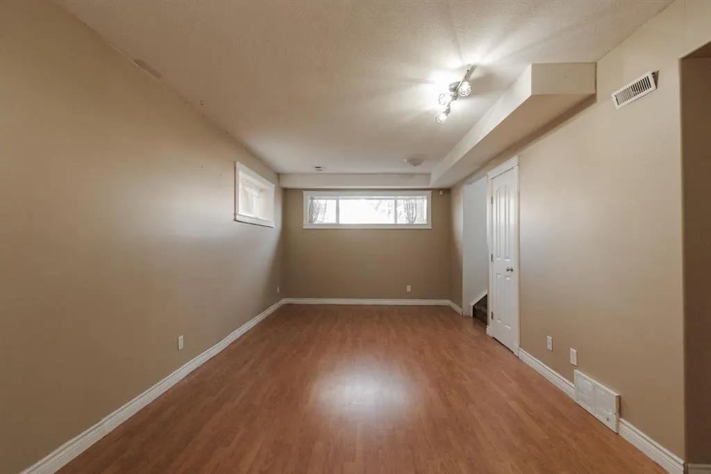 169 St. Laurent Way
