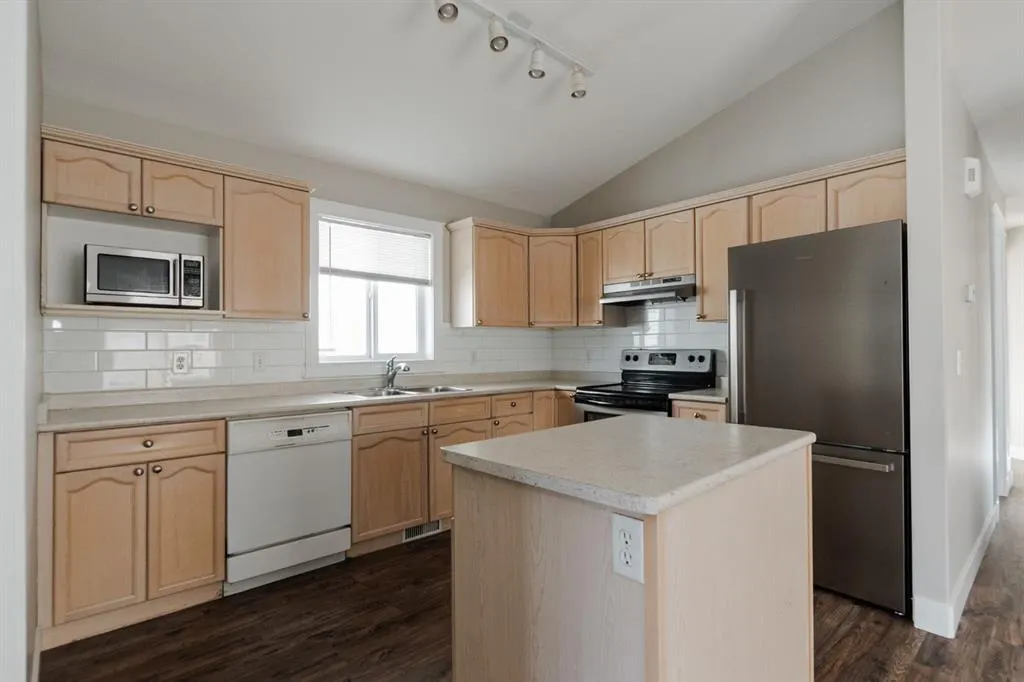 169 St. Laurent Way