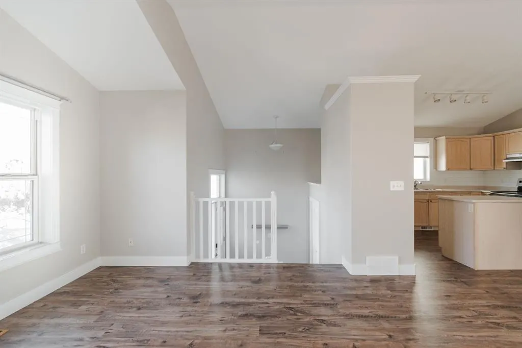 169 St. Laurent Way