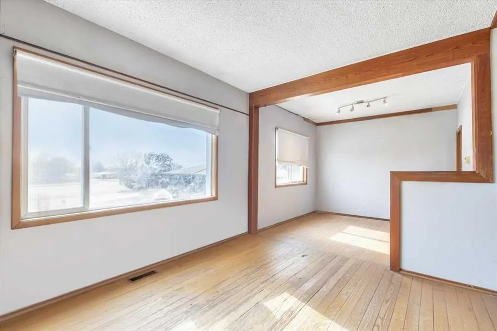 234075 Township Road 280