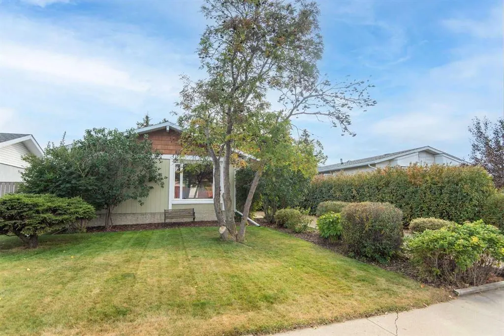 99 Pearson Crescent