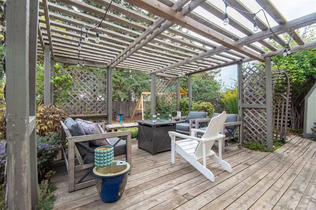 99 Pearson Crescent