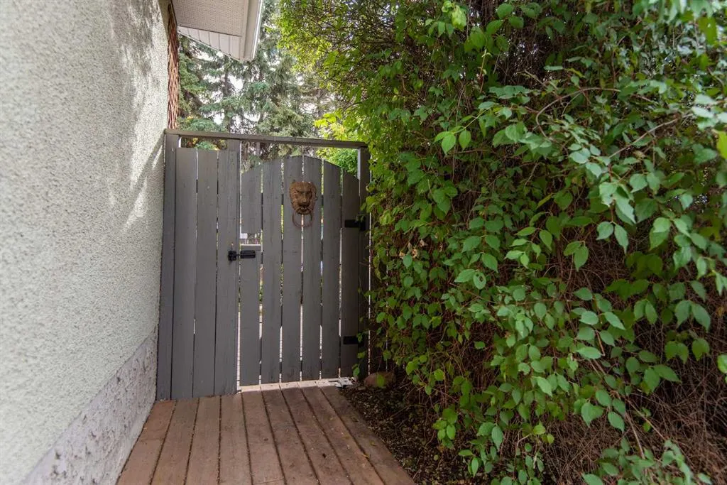 99 Pearson Crescent