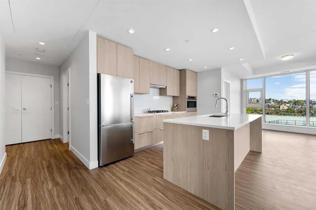 530 3 Street SE, #404