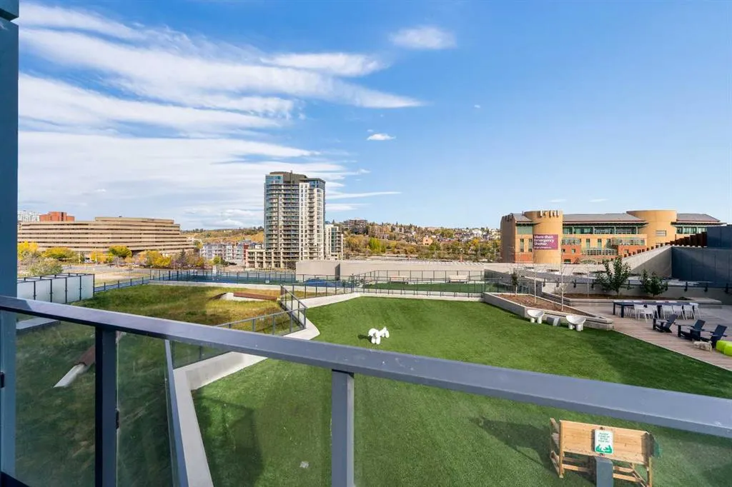 530 3 Street SE, #404