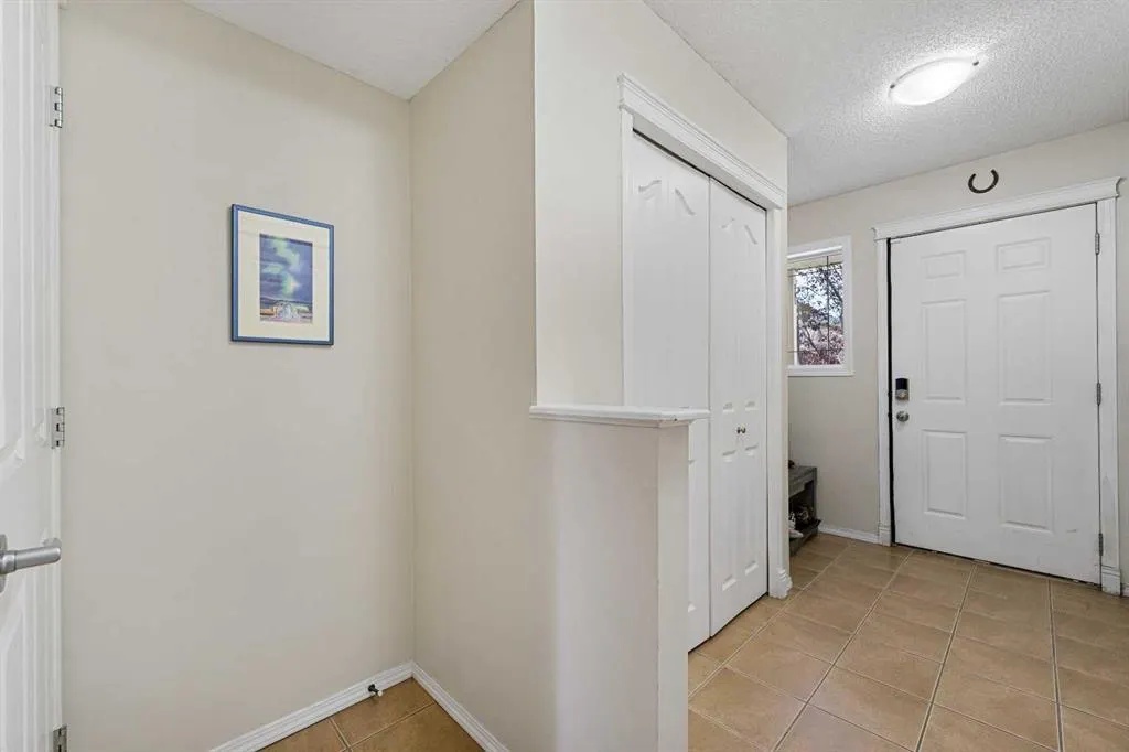205 Bayside Point SW