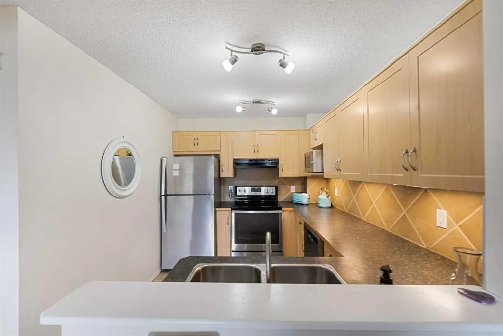 205 Bayside Point SW