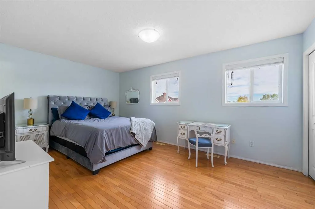 205 Bayside Point SW