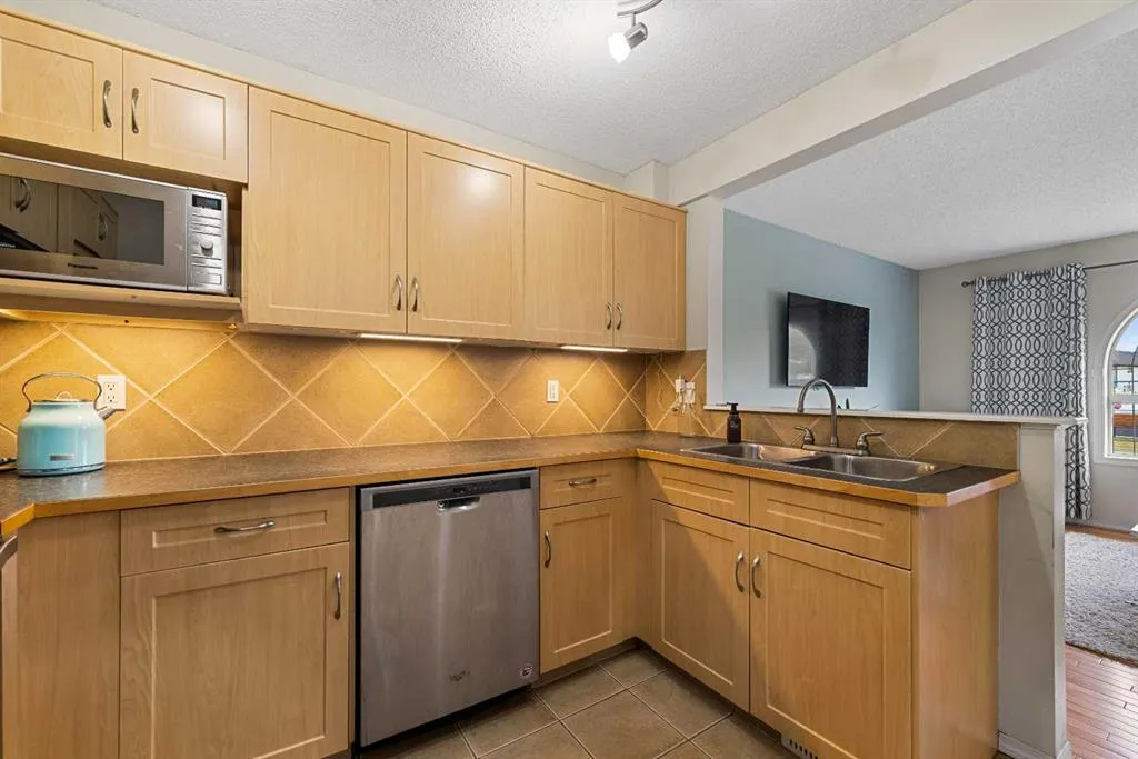 205 Bayside Point SW