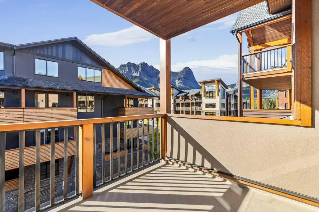 808 Spring Creek Drive, #329