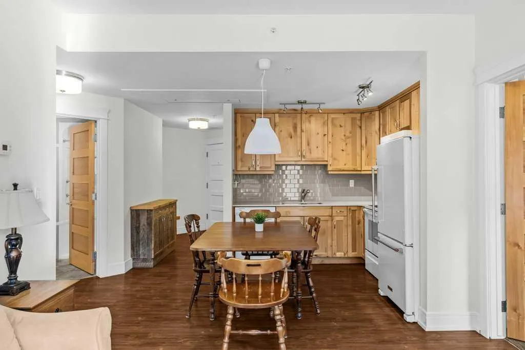 808 Spring Creek Drive, #329