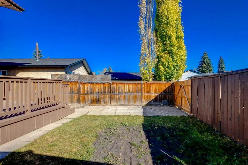 17 Sunvale Crescent SE