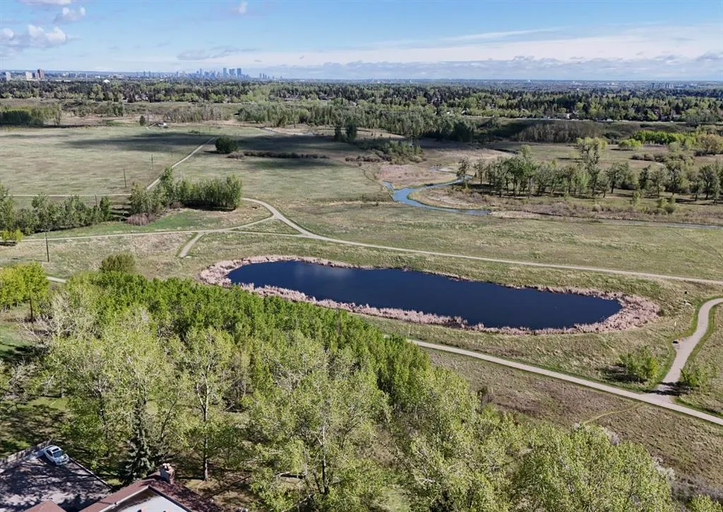 17 Sunvale Crescent SE