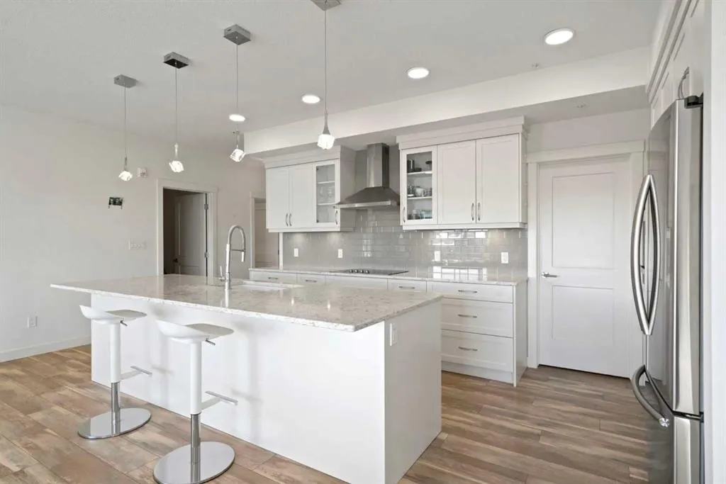 20 Seton Park SE, #332
