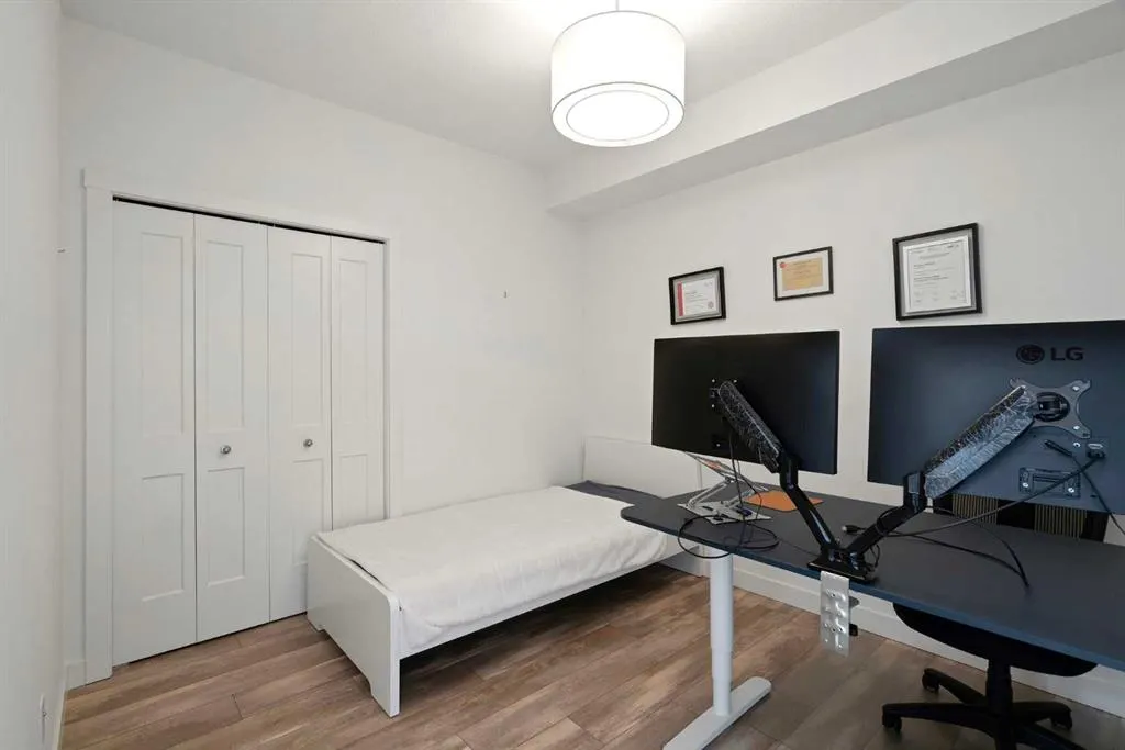 20 Seton Park SE, #332