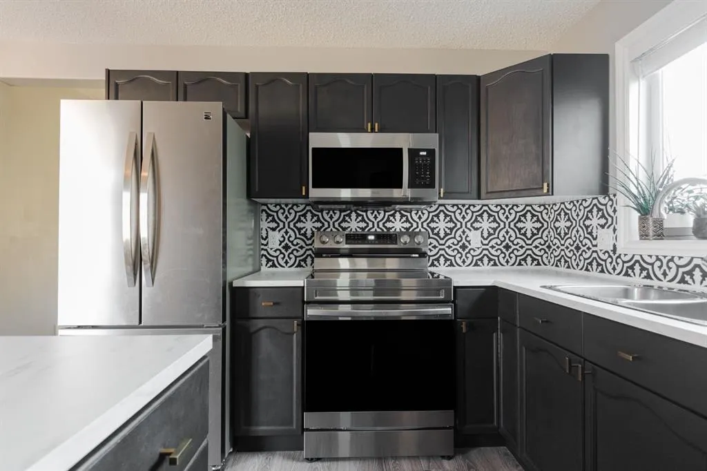 216 Coyote Crescent