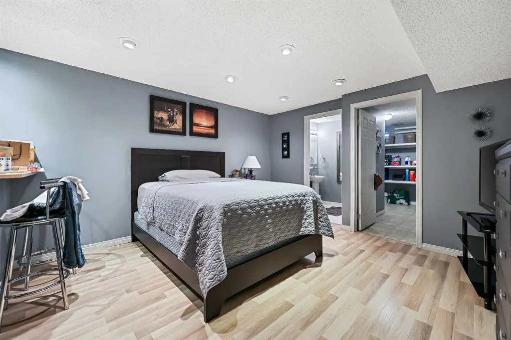 64 Abbeydale Villas NE