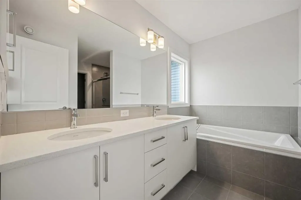 72 Amblefield Grove NW