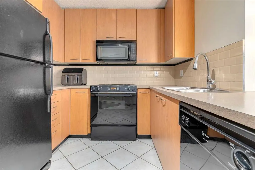 22 Richard Place SW, #433