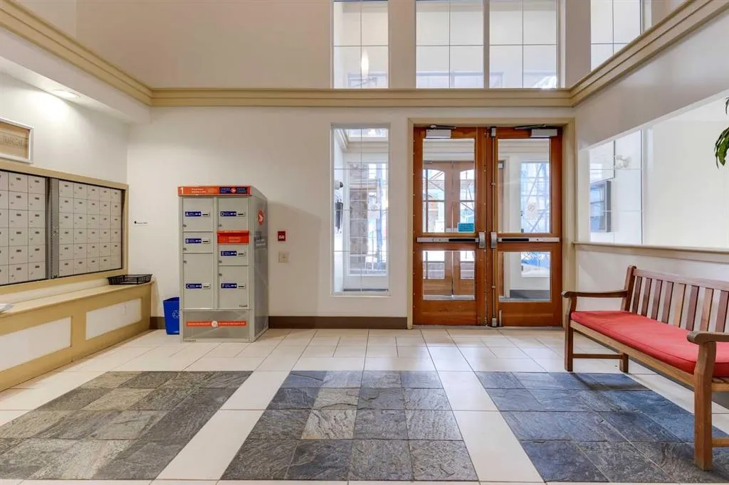 22 Richard Place SW, #433