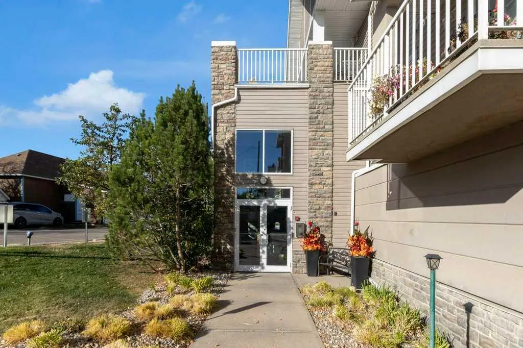128 Centre Avenue, #304