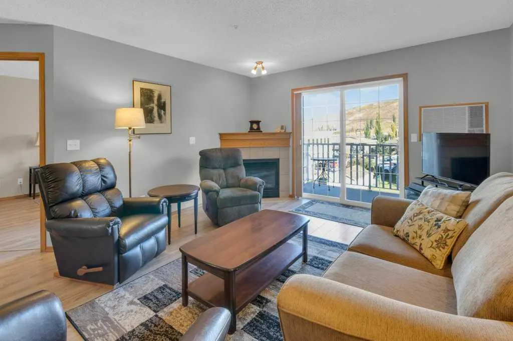 128 Centre Avenue, #304