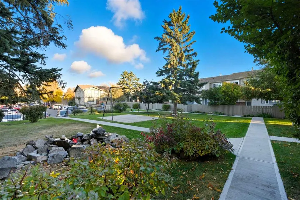 203 Lynnview Road SE, #37N
