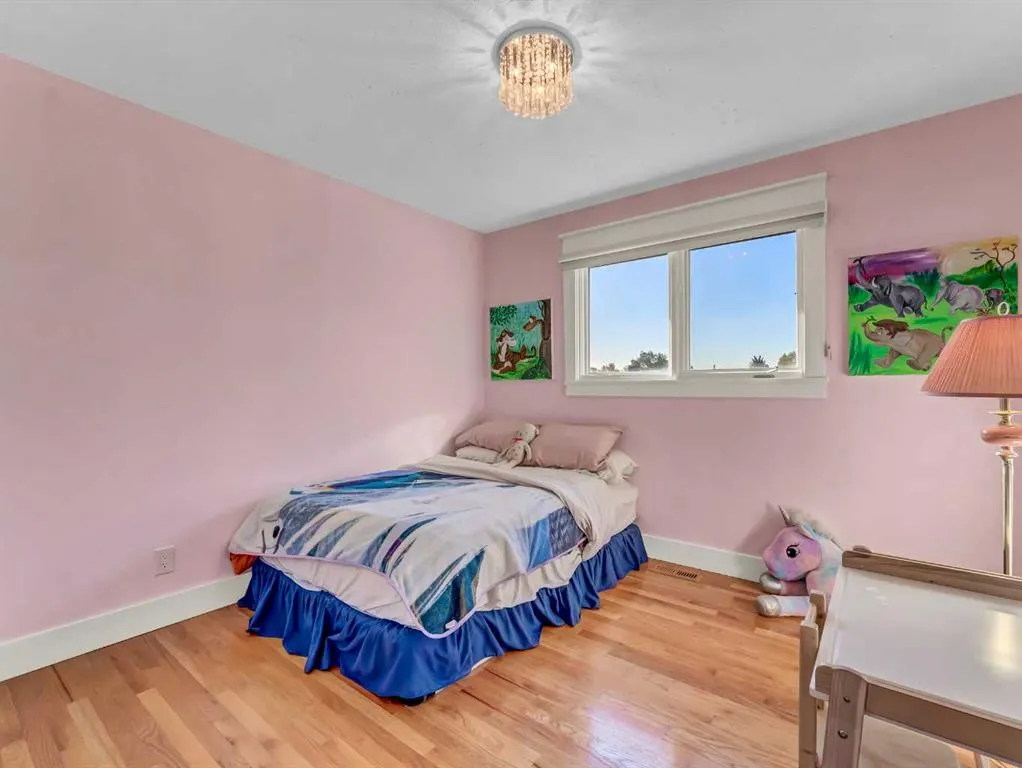 84 East Glen Drive SE