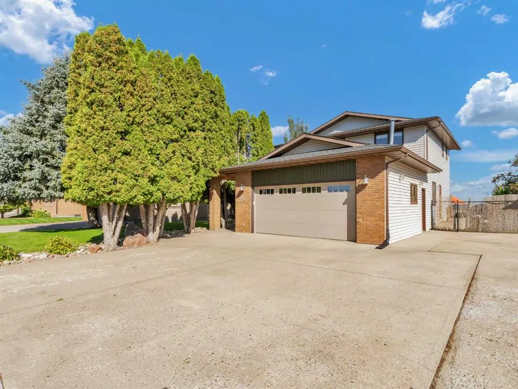 84 East Glen Drive SE
