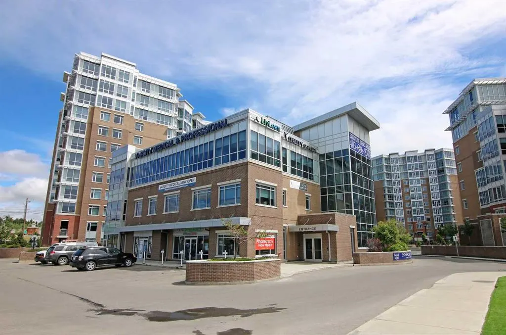 16 Varsity Estates Circle NW, #609