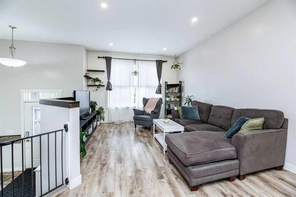 45 Coachman Way