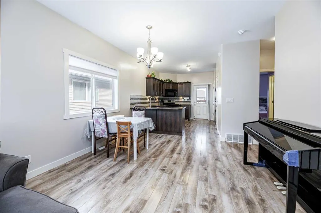 45 Coachman Way