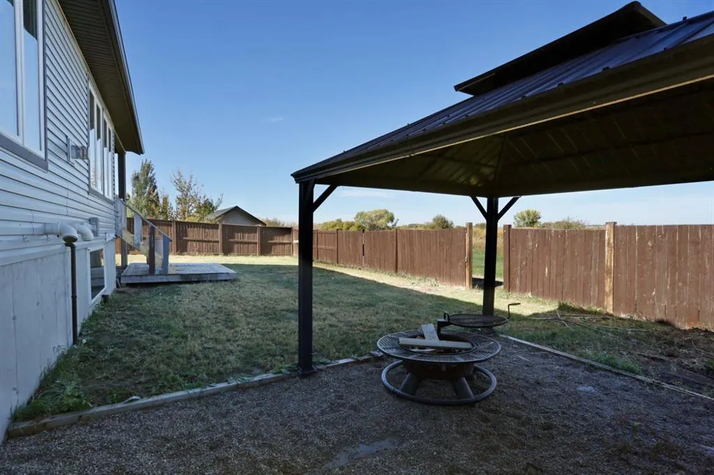 36 Cottonwood Crescent