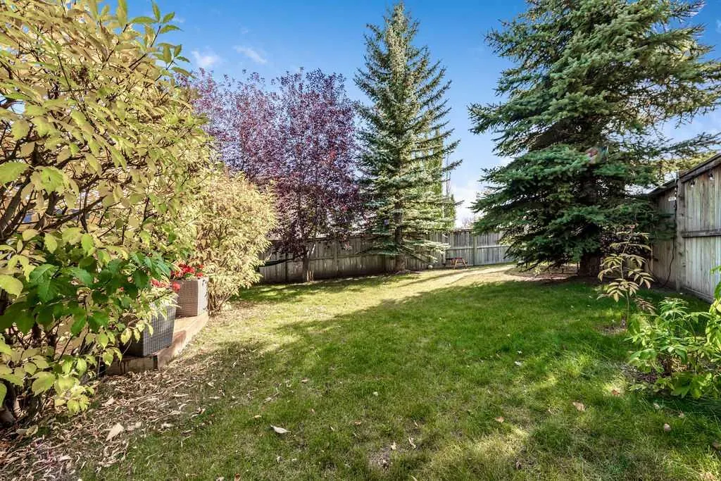 311 Simcrest Heights SW
