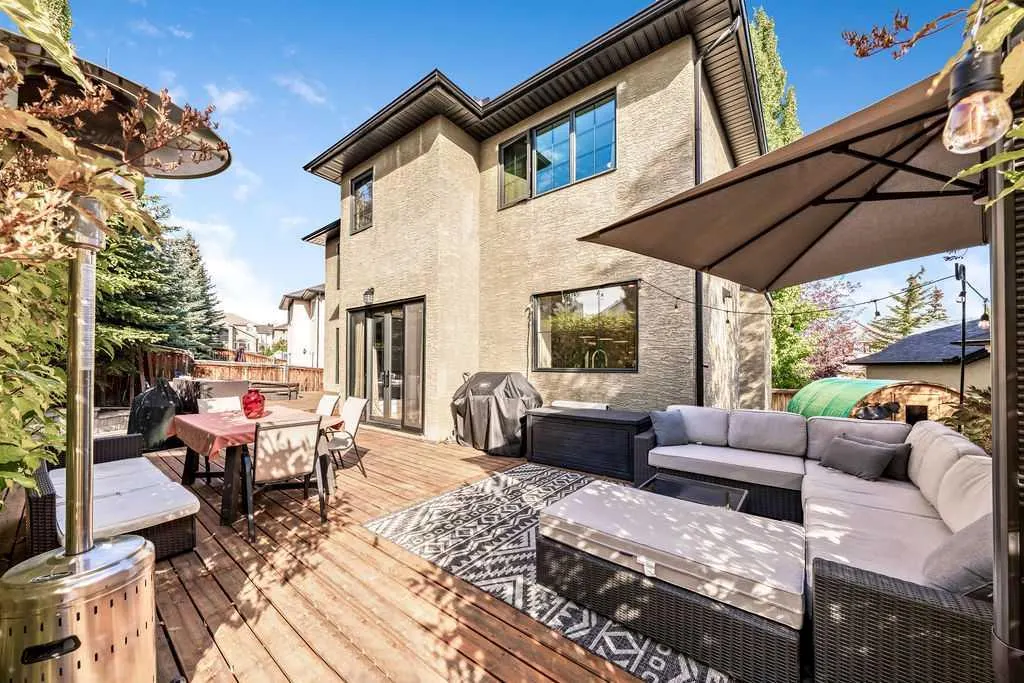 311 Simcrest Heights SW