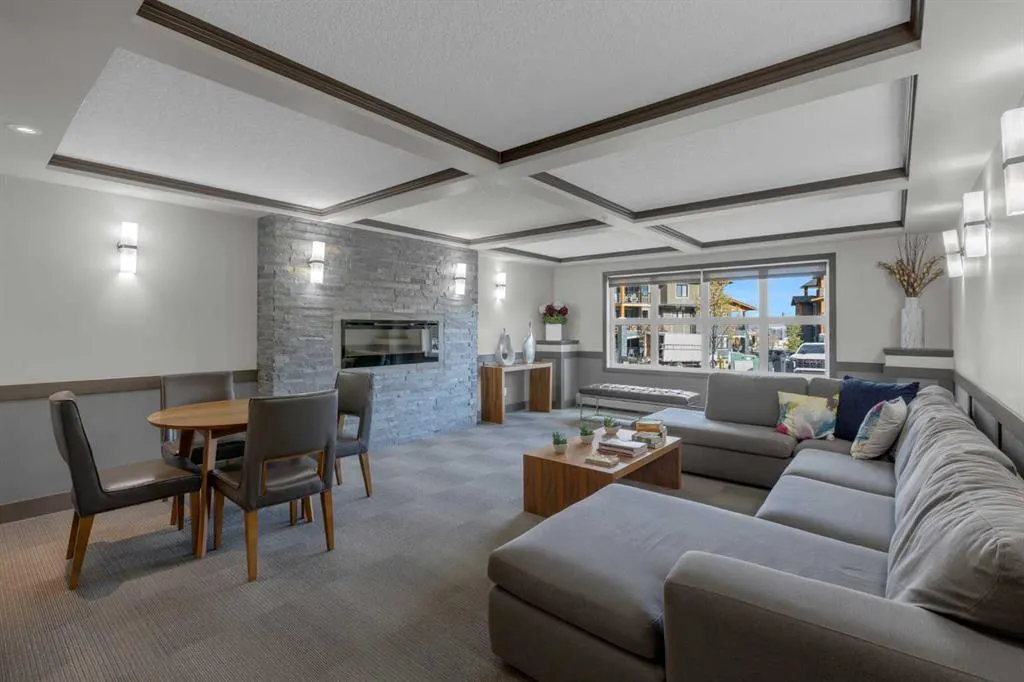 450 Kincora Glen Road, #3109
