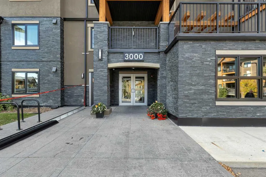 450 Kincora Glen Road, #3109