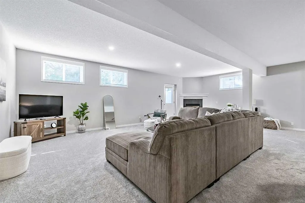 12898 Candle Crescent SW