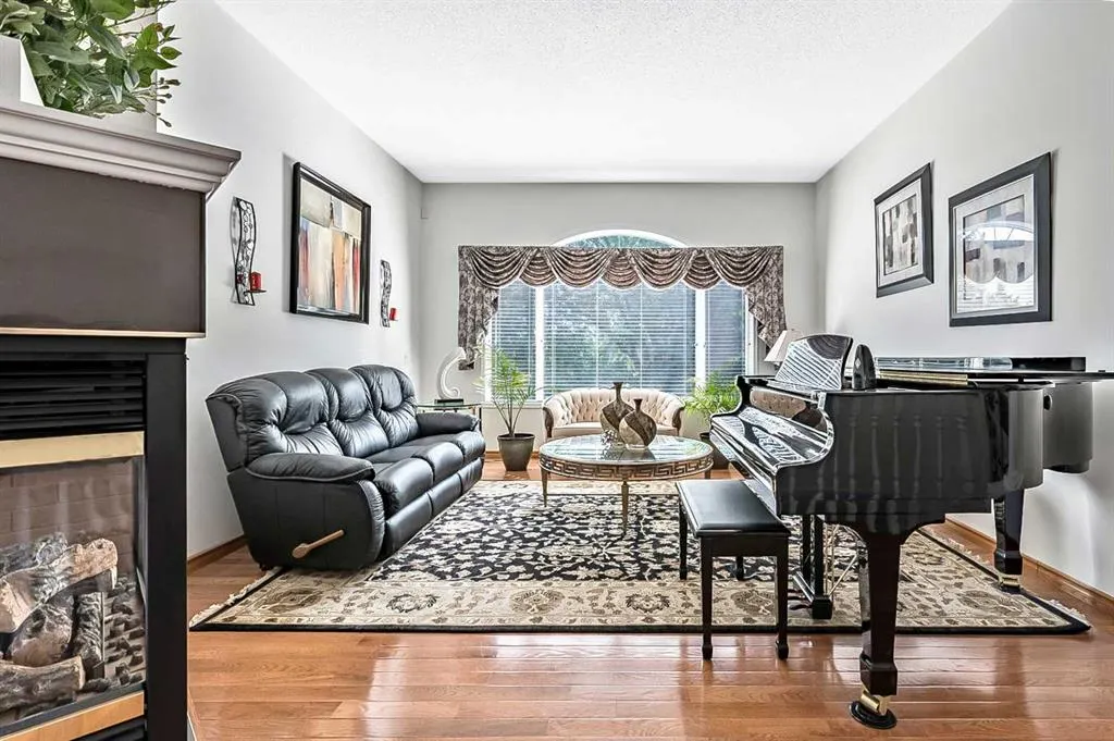 12898 Candle Crescent SW