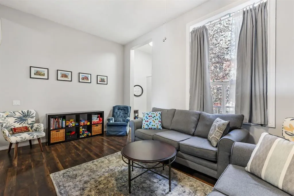 7 Westland Road, #8