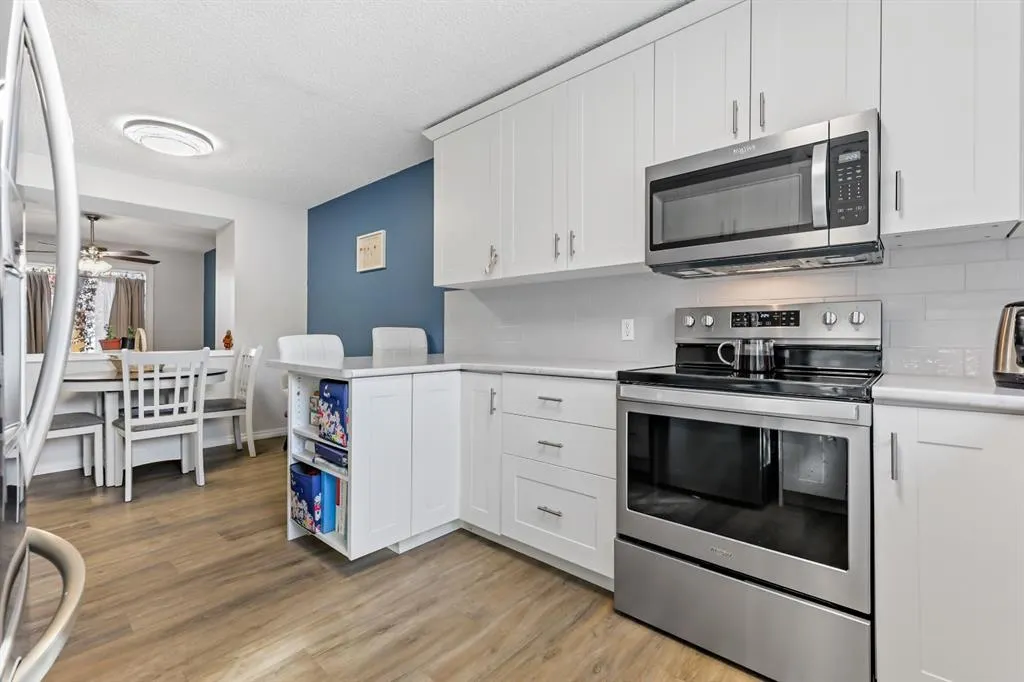 7 Westland Road, #8